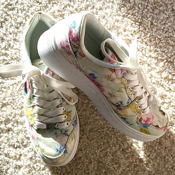 GBG - Picture 2 of 8